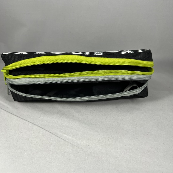 2 Skull Pouches Black White Skull Crossbones Gothic Alternative Spooky Edgy Cool - Picture 9 of 12